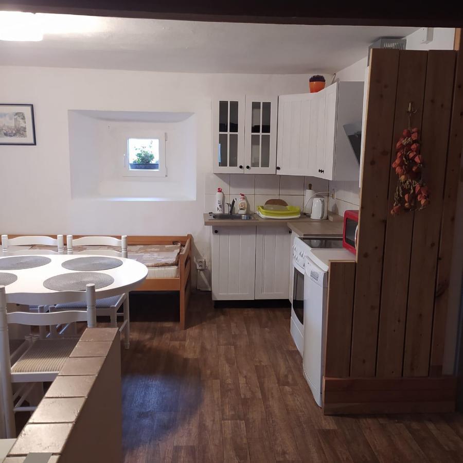 Apartman Dvorecna Loučovice Extérieur photo