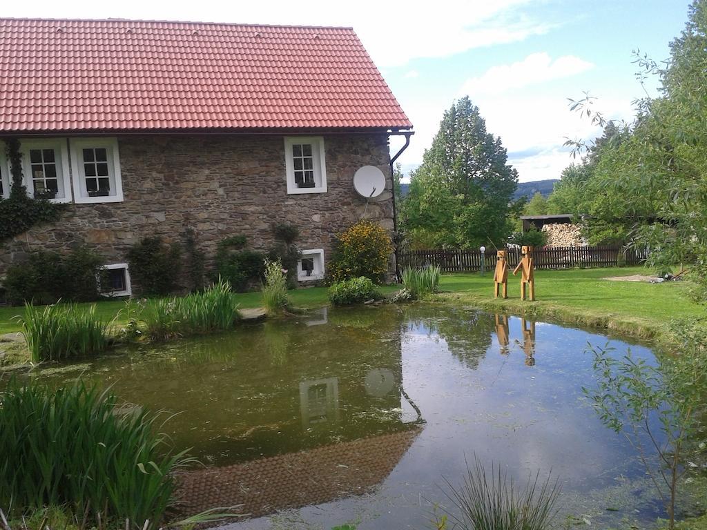 Apartman Dvorecna Loučovice Extérieur photo
