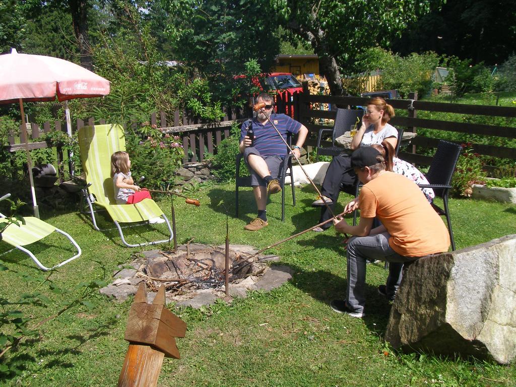 Apartman Dvorecna Loučovice Extérieur photo