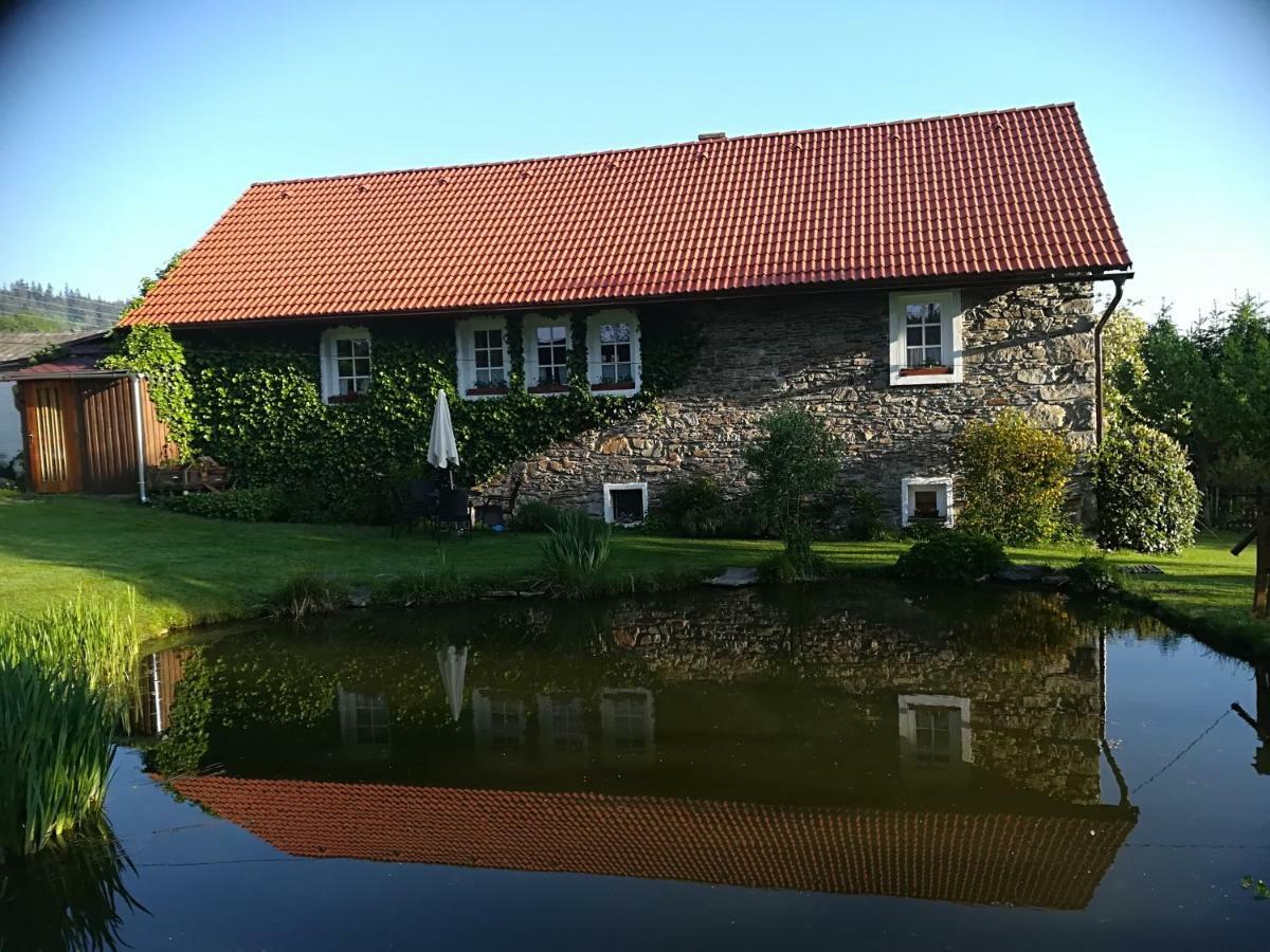 Apartman Dvorecna Loučovice Extérieur photo